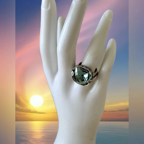 Brighton "VENUS RISING" Swarovski Crystal Solitaire Ring! Size 8 silver plated - Picture 3 of 8